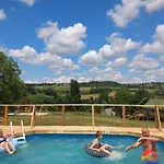 Hotel Lézard Luxe Safaritentent Met Privé Badkamer En Zwembad